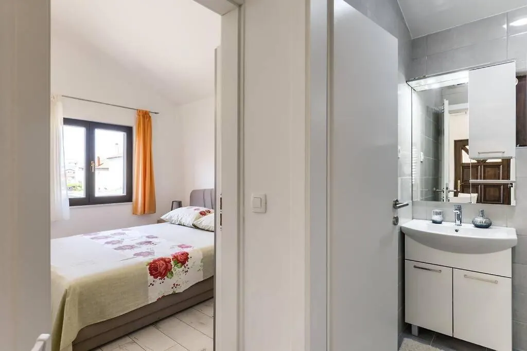 Apartment Sare Zadar 0*,