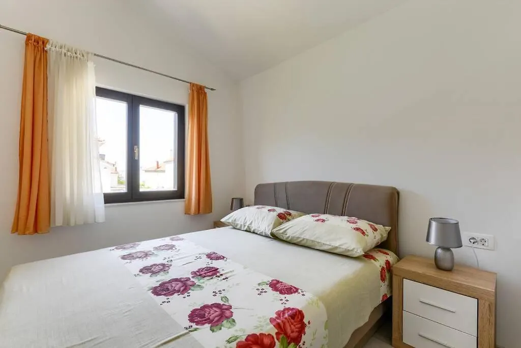 Apartment Sare Zadar 0*,