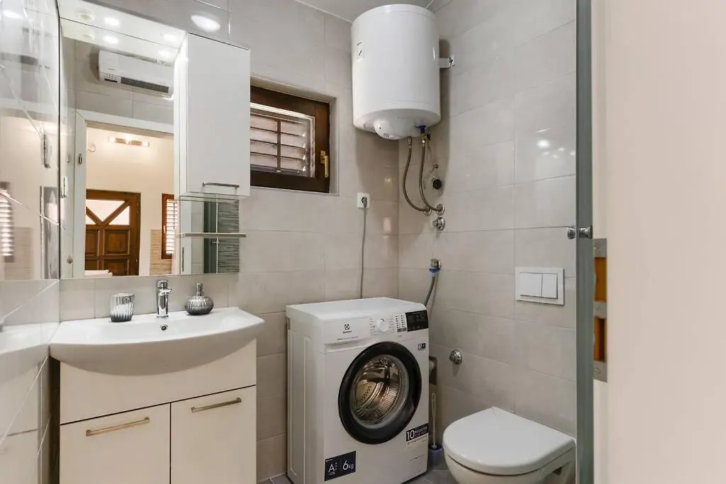 Apartment Sare Zadar 0*,  Croatia